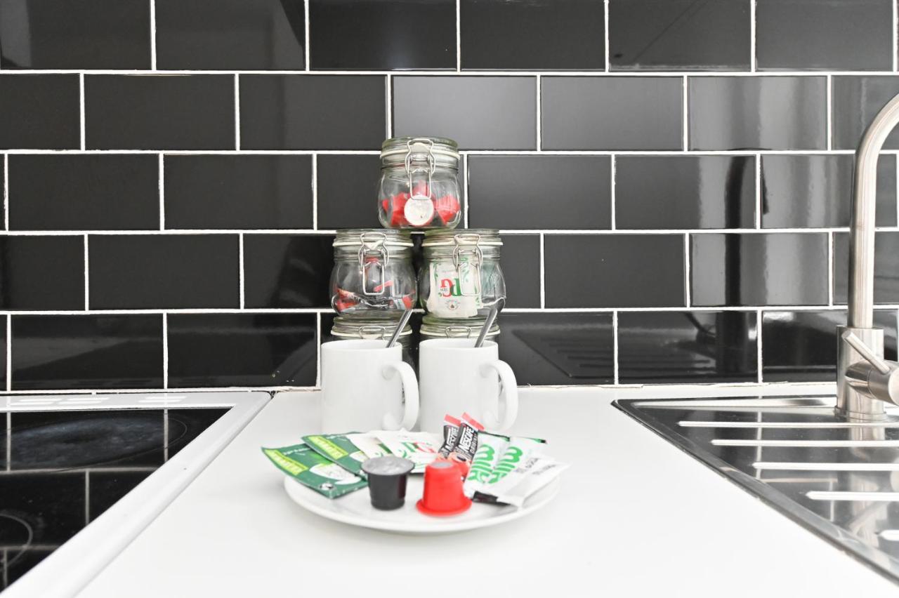 Covent Garden & Soho, Cosy & Cool, Spacious Apartment London Ngoại thất bức ảnh